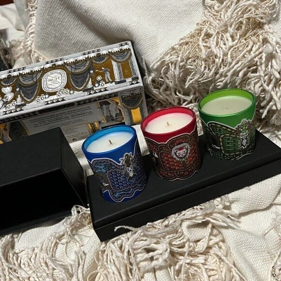 DIPTYQUE Legende Du Nord Holiday Candle Set of 3 70g Pine, Amber, Almond - Picture 10 of 12
